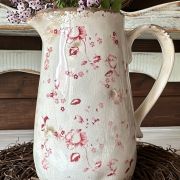 Brocca in ceramica con fiorellini