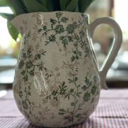 Brocca in ceramica decorata