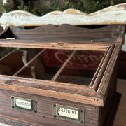 Porta posate in legno con coperchio in vetro