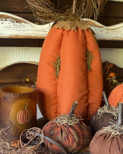 Grande zucca in stoffa arancione