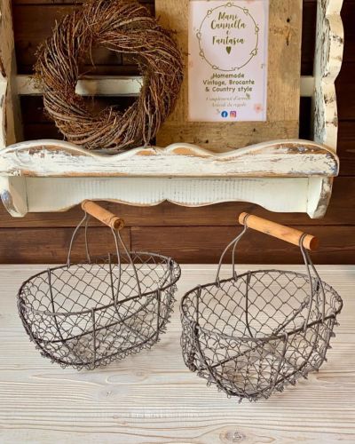 Cesta in ferro ovale e manico in legno