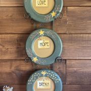 Piattini primitive in legno dipinti a mano-set da 3 “love/hope/Dream”