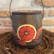 Candela all’arancia cannella chiodi di garofano e anice stellato