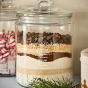 Barattolo in vetro con gingerbread e ricetta biscotti pan di zenzero
