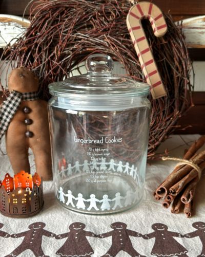 Barattolo in vetro con gingerbread e ricetta biscotti pan di zenzero