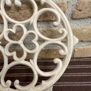 Antico sottopentola francese in ferro bianco