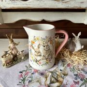 Brocca in ceramica con coniglietti pasquali