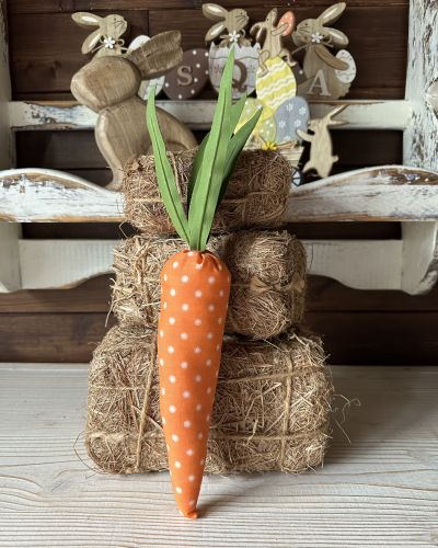 Carota decorativa in tessuto