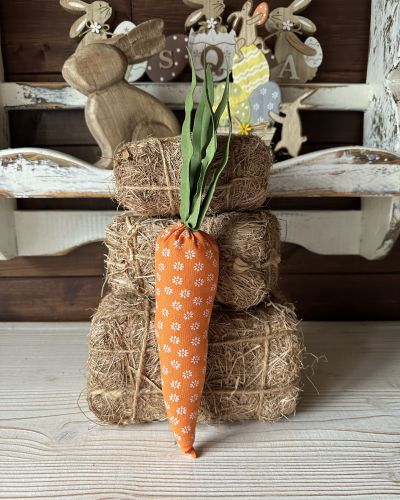 Carota decorativa in tessuto