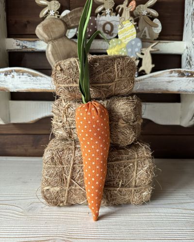 Carota decorativa in tessuto