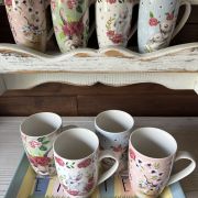 Tazza pasquale in ceramica